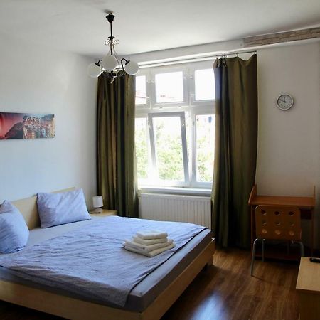 V Centru Mesta Lägenhet Karlsbad Exteriör bild