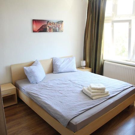 V Centru Mesta Lägenhet Karlsbad Exteriör bild