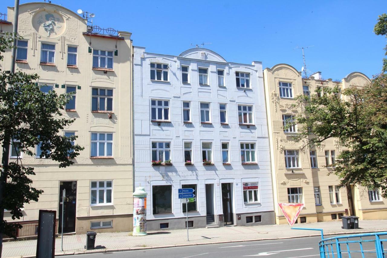 V Centru Mesta Lägenhet Karlsbad Exteriör bild